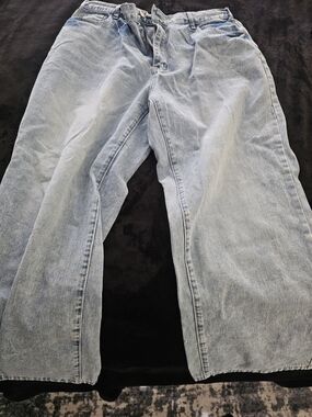 Light Wash Men’s Jeans - Casual Straight Fit